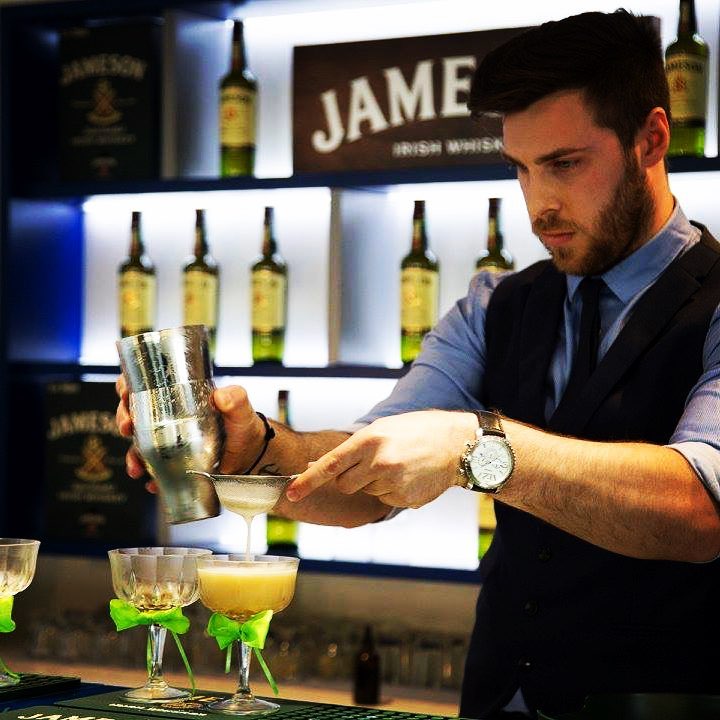 lavoro bartender